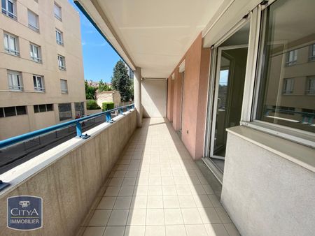 Location Appartement 3 pièces 65m² LYON 3ème - Photo 2