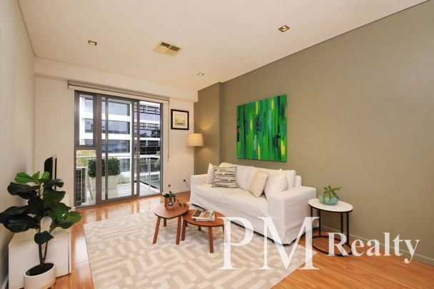 Beautifully Maintained One Bedroom Apartment - Photo 1