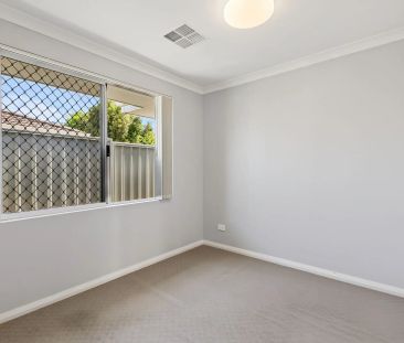 Stylish, Low-Maintenance Living in a Prime Bassendean Location - Photo 4