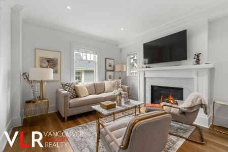 Townhouse in Vancouver West Side, BC - Photo 2