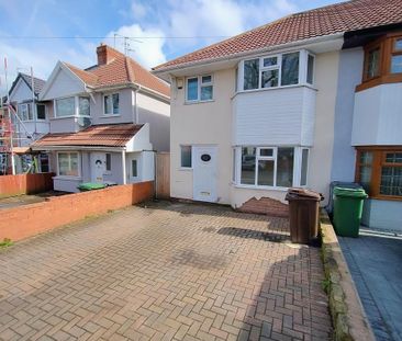 3 bedroom semi-detached house to rent - Photo 4