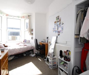 6 bedroom house to rent - Photo 2