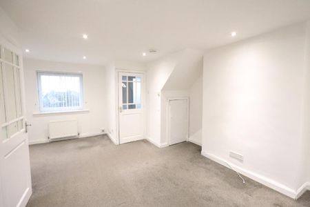 2 bedroom terraced house to rent - Photo 3
