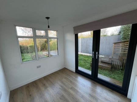 Broadway, Stoke-On-Trent - Photo 5