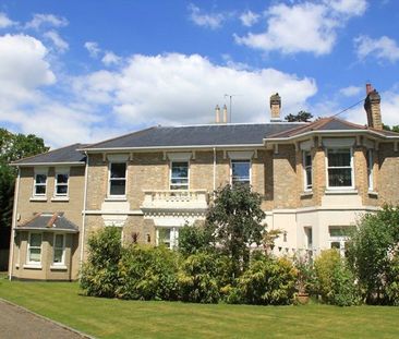 Wimborne Road, Bournemouth, Dorset, BH2 - Photo 2