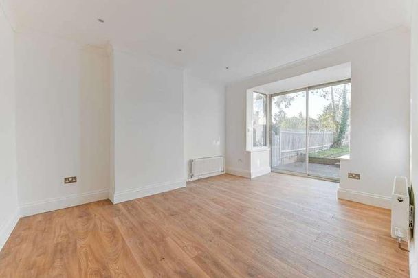 Glenthorne Gardens, Sutton, SM3 - Photo 1