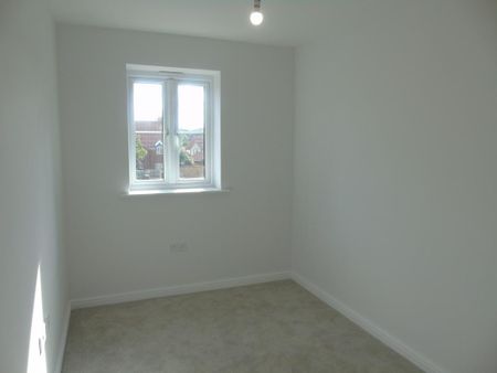 3 bedroom detached house to rent - Photo 4