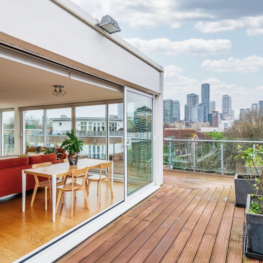 2 Bed Flat, Coombrook Court, SE16 - Photo 1