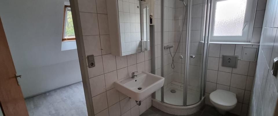 2-Zimmer-Dachgeschosswohnung in ruhiger Lage von Garbsen-Horst - Photo 1