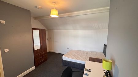 WF6, Normanton - Photo 3