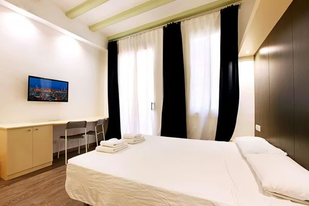 Carrer de Picalquers, Barcelona, Catalonia 08001 - Photo 1