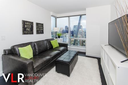 Condo in Downtown Vancouver, BC - Photo 5