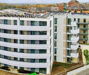 Savoy Place, Farnborough Road, Farnborough, Hampshire, GU14 - Photo 3