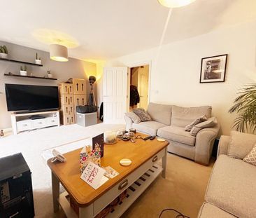 4 bedroom detached house to rent - Photo 1