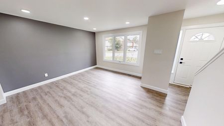 For Lease - 3217 Bannon Way, Blossom Park - Airport and Area, Ontario - Photo 4