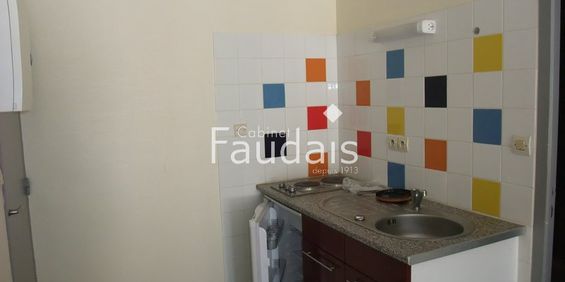 Location Appartement 1 pièce 19m² COUTANCES 50200 - Photo 3