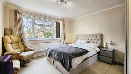 Fordbridge Road, Ashford, Surrey, TW15 2SR - Photo 2