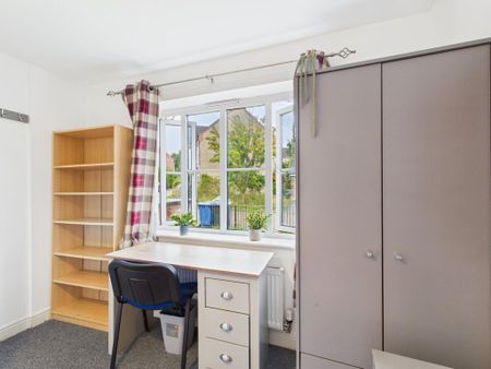 1 bedroom in a house share to rent - Photo 5