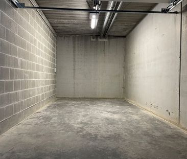 Zeer rustig gelegen instapklaar nieuwbouwappartement met garage - Photo 2