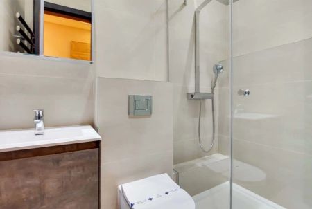 4 Bedroom Apartment - Photo 5