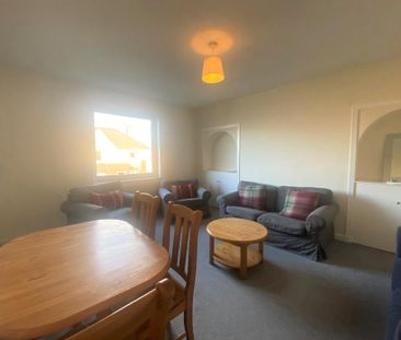 5 bedroom semi-detached house to rent - Photo 2