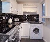 Room 2, 21 Willowbank Gardens, North Belfast, Belfast, BT15 5AH - Photo 3
