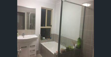 Charming Family home - Photo 5