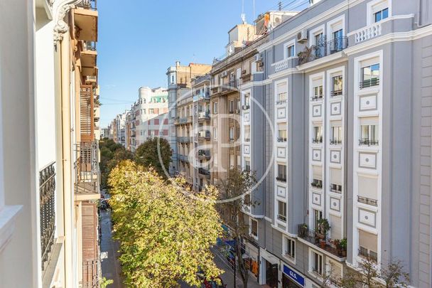 3 bedroom luxury Flat for rent in Valencia - Photo 1