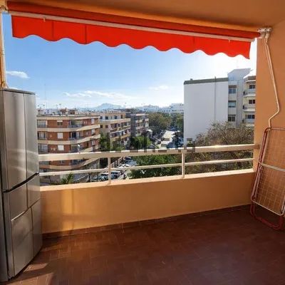 Alquiler de piso en Calle Rodrigo de Triana, 18 - Photo 1