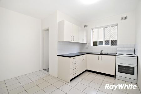 Classic 1 Bedroom Unit! - Photo 5