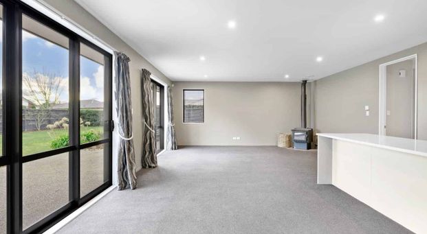 Stunning 3 Bedroom Home Plus Home Office In West Melton - Photo 1