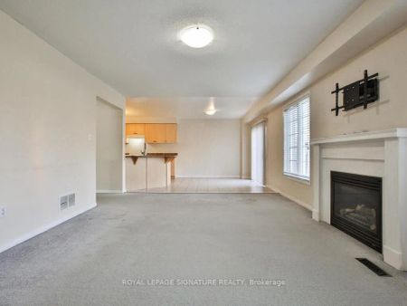 Detached Home For Lease | W9256795 - Photo 2