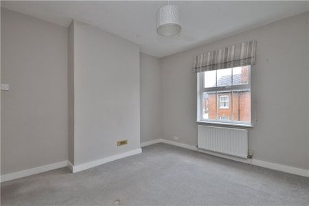 Markenfield Road, Guildford, Surrey, GU1 4PD - Photo 3