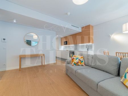 2 room luxury Apartment for rent in Lisbon - Photo 4
