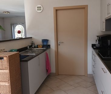 Bungalow met 3 slaapkamers, mooie tuin en garage - Photo 5