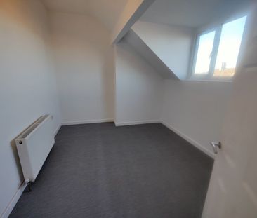 4 Bed Terraced House, Oakley Grove, LS11 - Photo 4