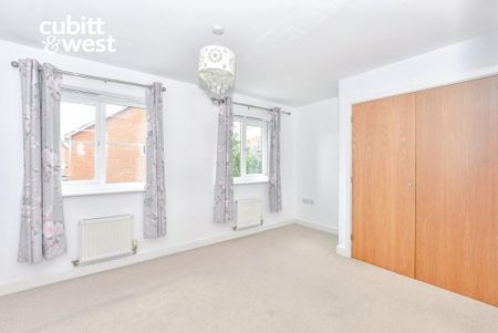 4 bedroom semi-detached house to rent - Photo 2