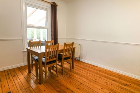 Ensbury Park Road, Bournemouth - Photo 3