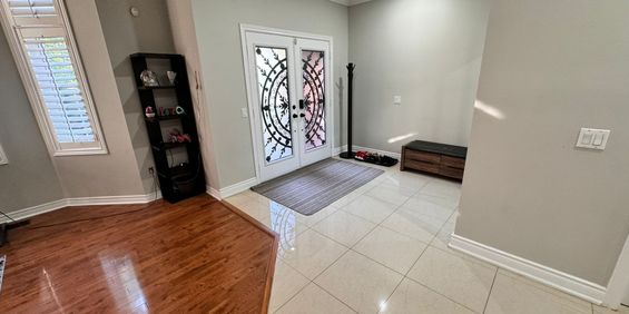 Excellent Location - 4 Bed Room Detached house - Mississauga - Photo 3