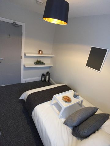 6 bedroom house of multiple occupation to rent - Photo 2