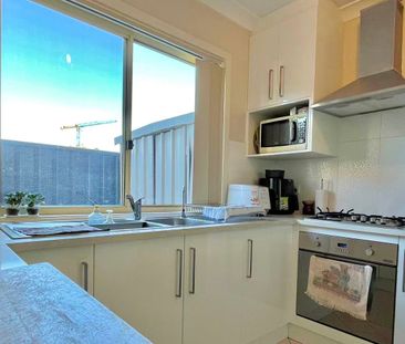 Stylish 3-Bedroom Unit in Prime Frewville Location - Photo 3