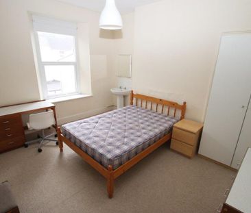 5 Bedroom | 14 Trematon Terrace, PL4 6QS - Photo 4