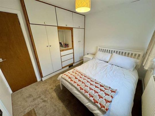 Hall Grove, Staincross, Barnsley, S75 - Photo 1