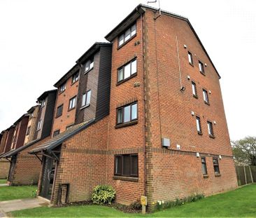 Wicket Road, Ealing, UB6 8YH - Photo 1