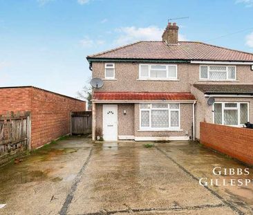 Hampshire Avenue, Slough, Berkshire, SL1 - Photo 4