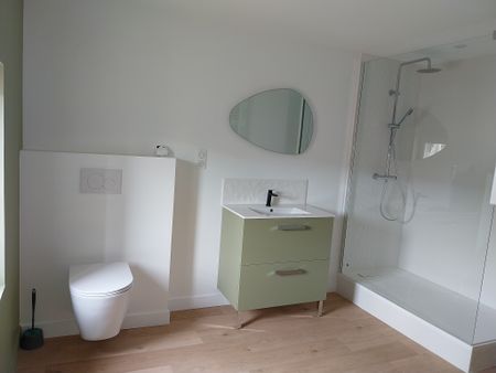 Location Appartement 2 pièces 97m² ANGOULEME 16000 - Photo 2