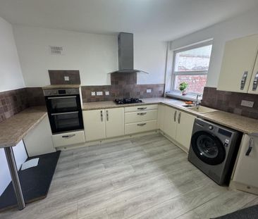 2 bedroom terraced house to rent - Photo 3