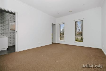 3 Bed, 2 Bath - Photo 5