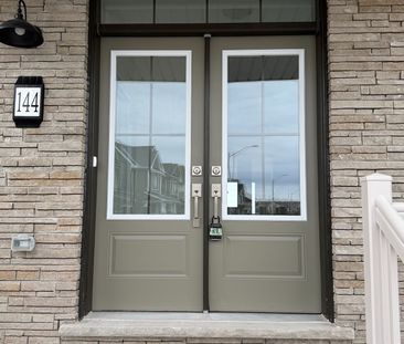 For Lease - 144 Aviron Crescent, Welland, Ontario - Photo 2