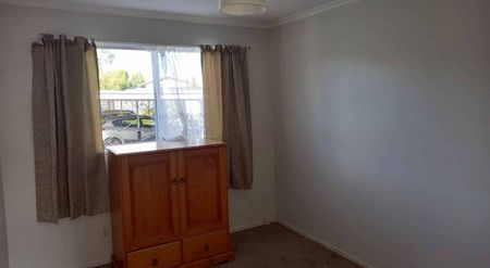 Convenient 3BR Mosgiel Flat - Photo 4